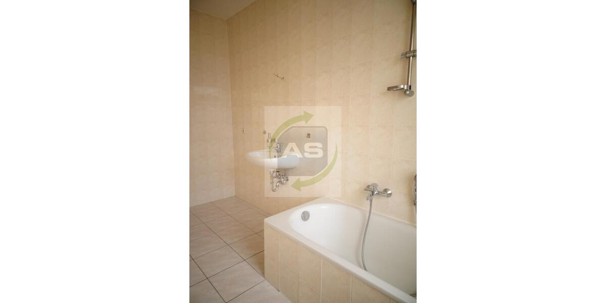 Etagenwohnung Zwickau Auerbach - 3 Zimmer, 76 m&sup2;, 400&euro; | Angebot:23215760