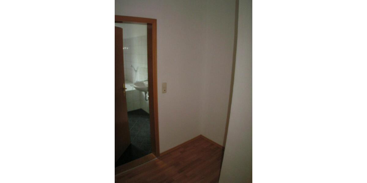 Etagenwohnung Werdau - 5 Zimmer, 125 m&sup2;, 650&euro; | Angebot:23408914