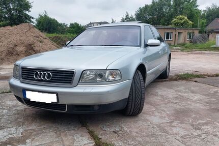 Audi A8 290.000 km 6.750 &euro; Crimmitschau 08451