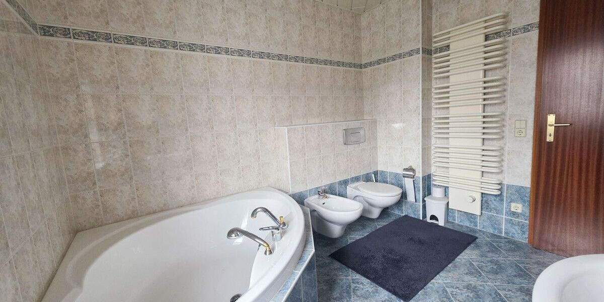 Reihenendhaus Aue-Bad Schlema Schlema - 6 Zimmer, 160 m&sup2;, 270.000&euro; | Angebot:25688337