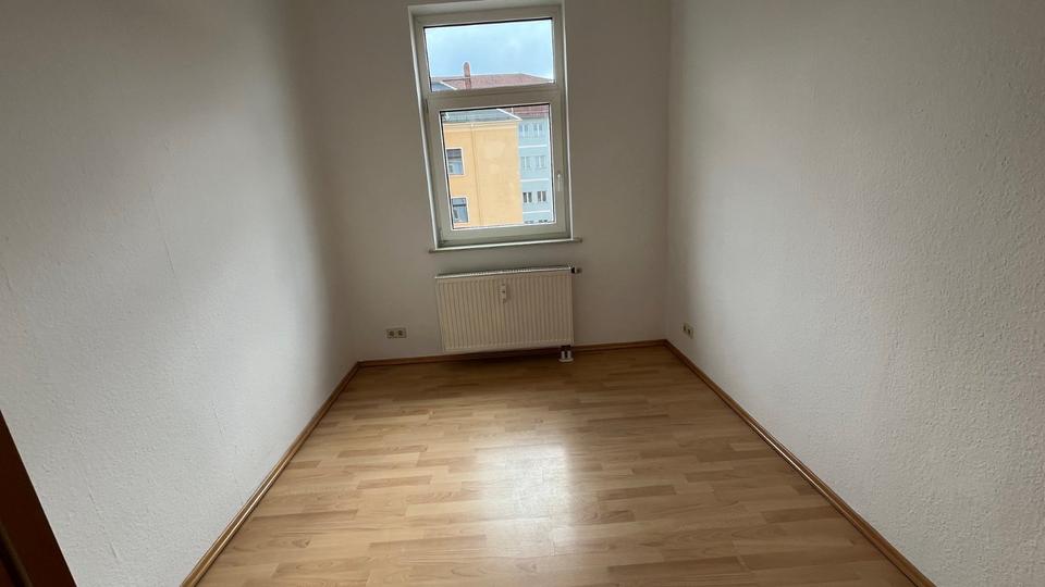Etagenwohnung Werdau - 3 Zimmer, 57 m&sup2;, 285&euro; | Angebot:22648990