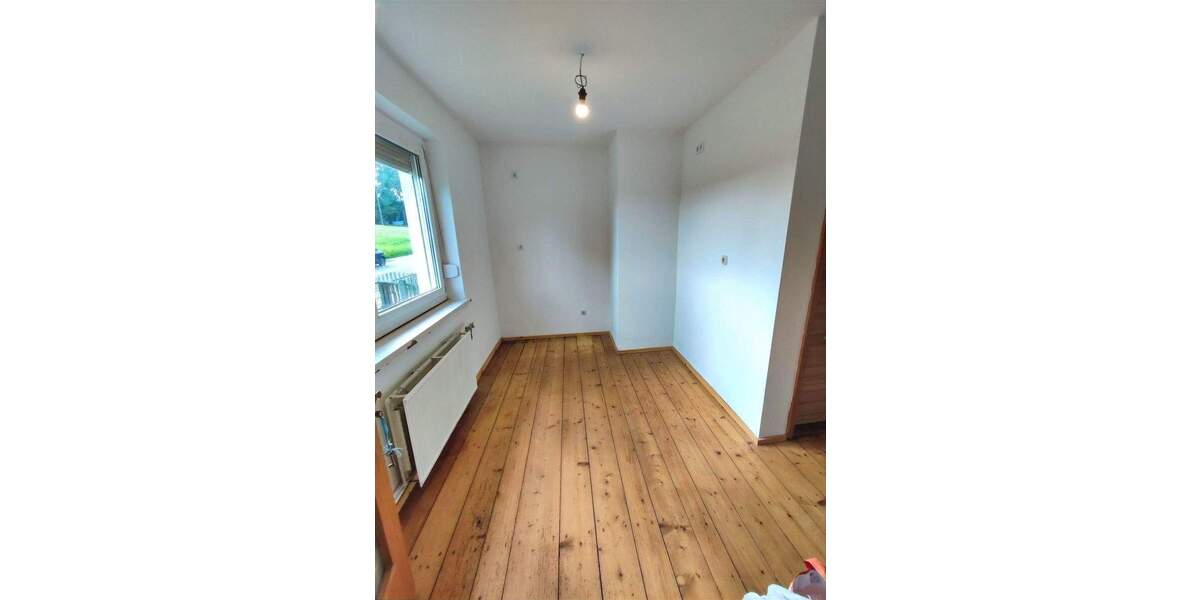 Einfamilienhaus Lengenfeld Schönbrunn - 6 Zimmer, 130 m&sup2;, 210.000&euro; | Angebot:25686167