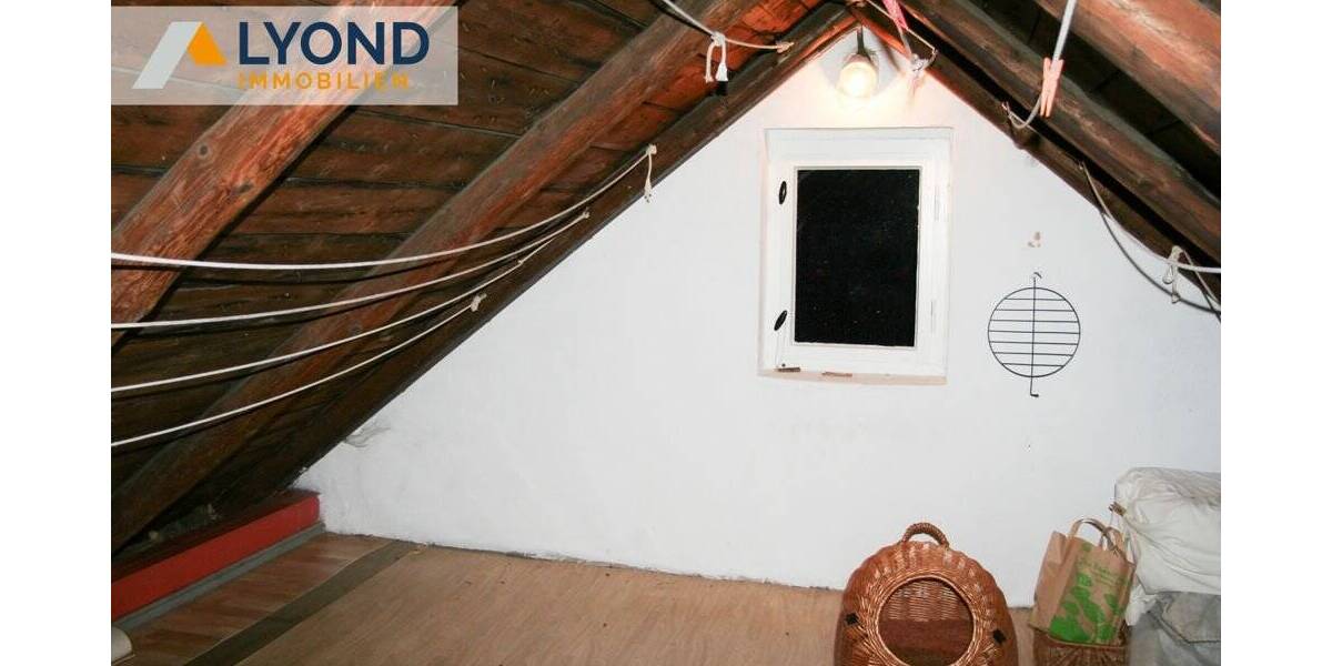 Mehrfamilienhaus, Wohnhaus Auerbach - 6 Zimmer, 160 m&sup2;, 145.000&euro; | Angebot:25676786