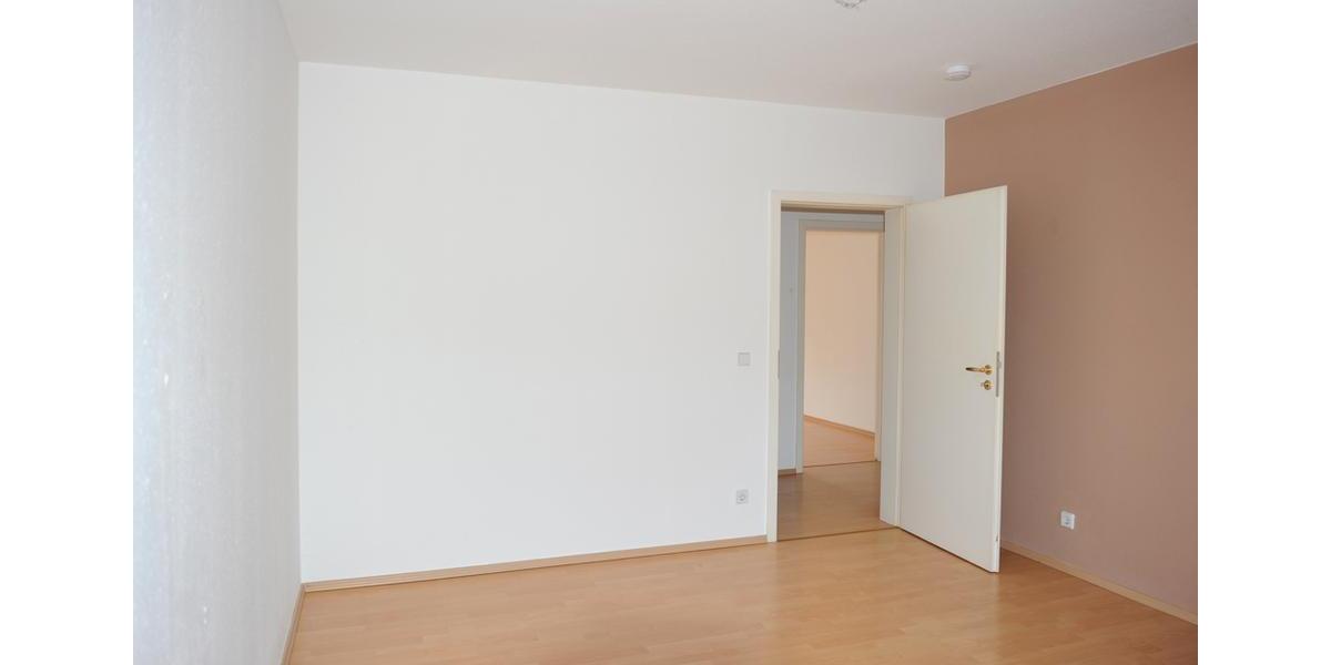 Etagenwohnung Zwickau Zwickau-Nord - 2 Zimmer, 61 m&sup2;, 395&euro; | Angebot:24474766