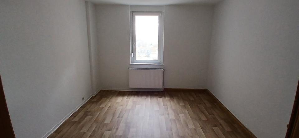 Etagenwohnung Hohenstein-Ernstthal Ernstthal - 3 Zimmer, 106 m&sup2;, 670&euro; | Angebot:25637711
