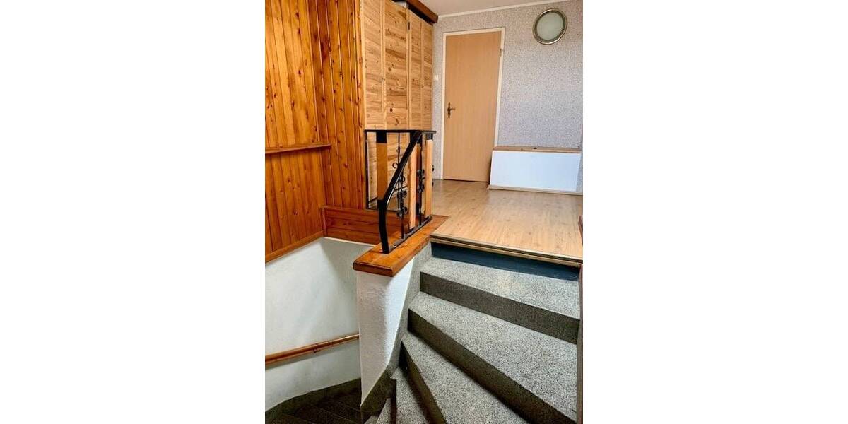Reihenendhaus Reichenbach - 6 Zimmer, 127 m&sup2;, 85.000&euro; | Angebot:25662050