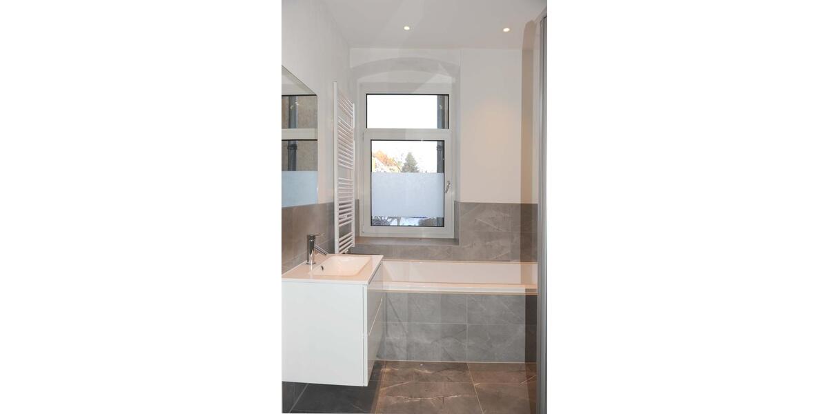 Etagenwohnung Zwickau Zwickau-Nord - 5 Zimmer, 107 m&sup2;, 980&euro; | Angebot:24478234