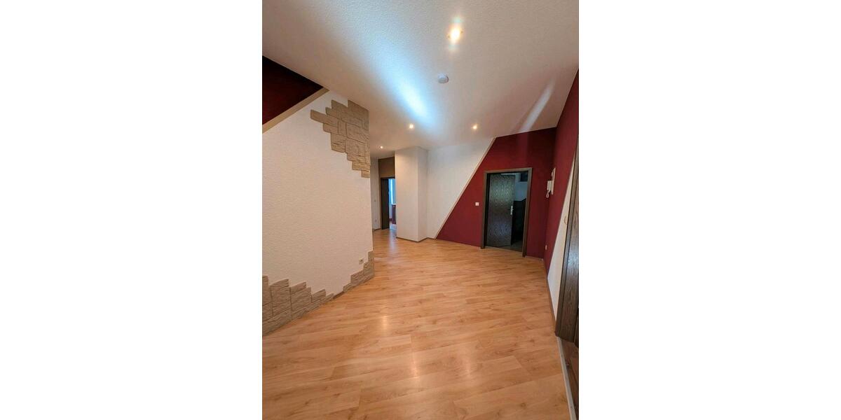 Erdgeschoßwohnung Zwickau Cainsdorf - 4 Zimmer, 134 m&sup2;, 670&euro; | Angebot:26339657