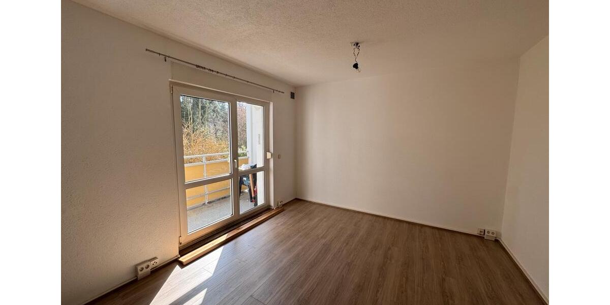 Erdgeschoßwohnung Aue-Bad Schlema Bad Schlema - 2 Zimmer, 50 m&sup2;, 320&euro; | Angebot:25843858