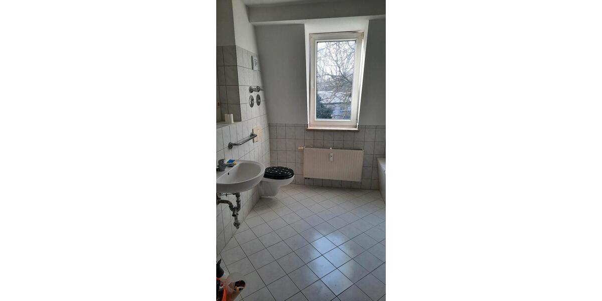 Dachgeschoßwohnung Meerane - 3 Zimmer, 80 m&sup2;, 400&euro; | Angebot:25810289