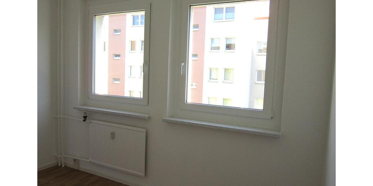 Etagenwohnung Crimmitschau - 4 Zimmer, 87 m&sup2;, 589&euro; | Angebot:19635396