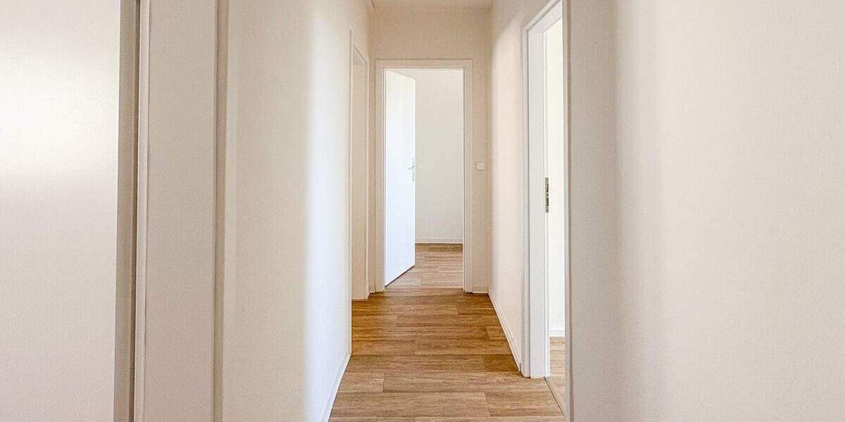 Etagenwohnung Glauchau - 4 Zimmer, 71 m&sup2;, 399&euro; | Angebot:25739825