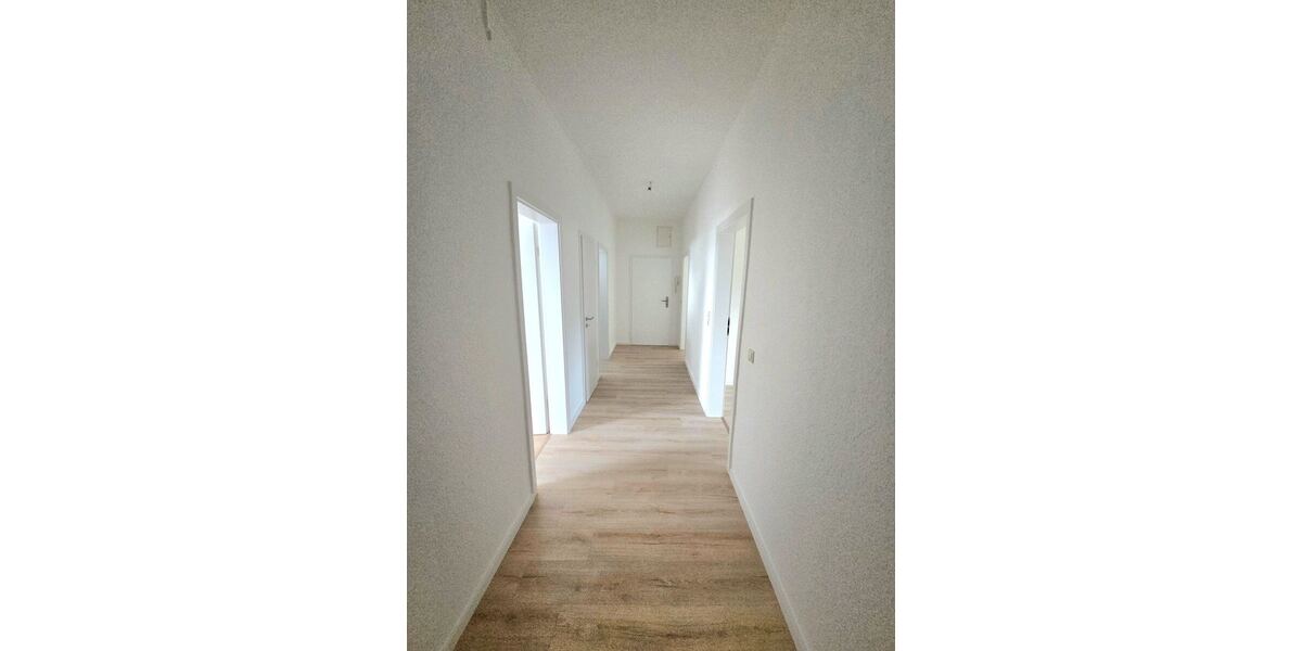 Schicke 3-Zimmer-Dachgeschosswohnung in zentraler Lage von Stollberg! - Dachgeschoßwohnung Stollberg Hoheneck | Angebot:22592704