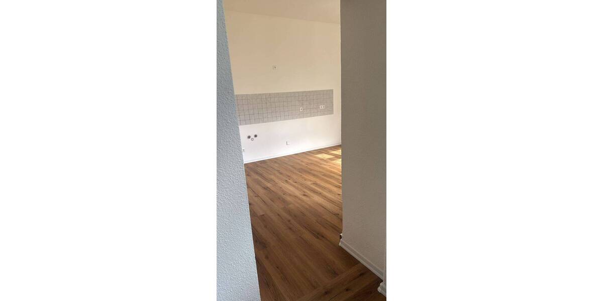Etagenwohnung Zwickau Bahnhofsvorstadt - 3 Zimmer, 90 m&sup2;, 550&euro; | Angebot:26695006
