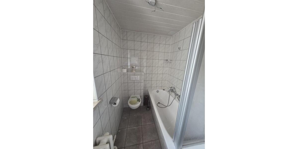 Charmante Doppelhaushälfte mit Potenzial in Limbach-Oberfrohna! - Einfamilienhaus Limbach-Oberfrohna Oberfrohna | Angebot:22510253