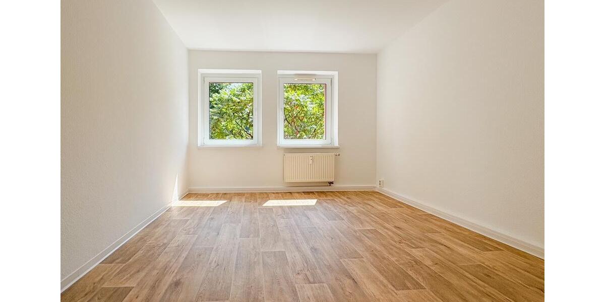 Etagenwohnung Zwickau Auerbach - 4 Zimmer, 81 m&sup2;, 419&euro; | Angebot:25852917