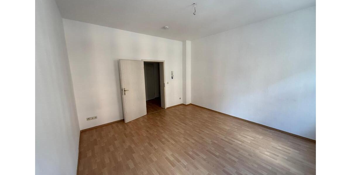 Etagenwohnung Zwickau - 5 Zimmer, 118 m&sup2;, 699&euro; | Angebot:25756475