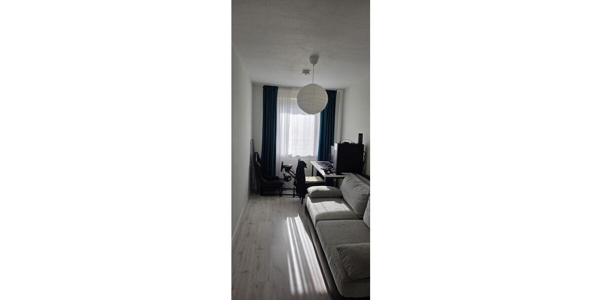 Etagenwohnung Limbach-Oberfrohna Oberfrohna - 3 Zimmer, 58 m&sup2;, 300&euro; | Angebot:25545372