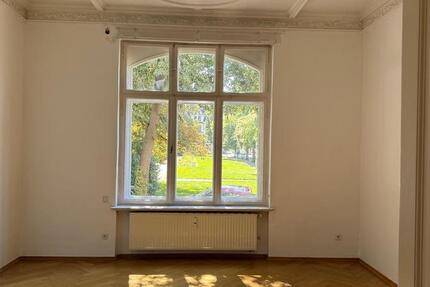 Wohnung Zwickau Zwickau-Nord - 5 Zimmer, 174 m&sup2;, 900&euro; | Angebot:25989843