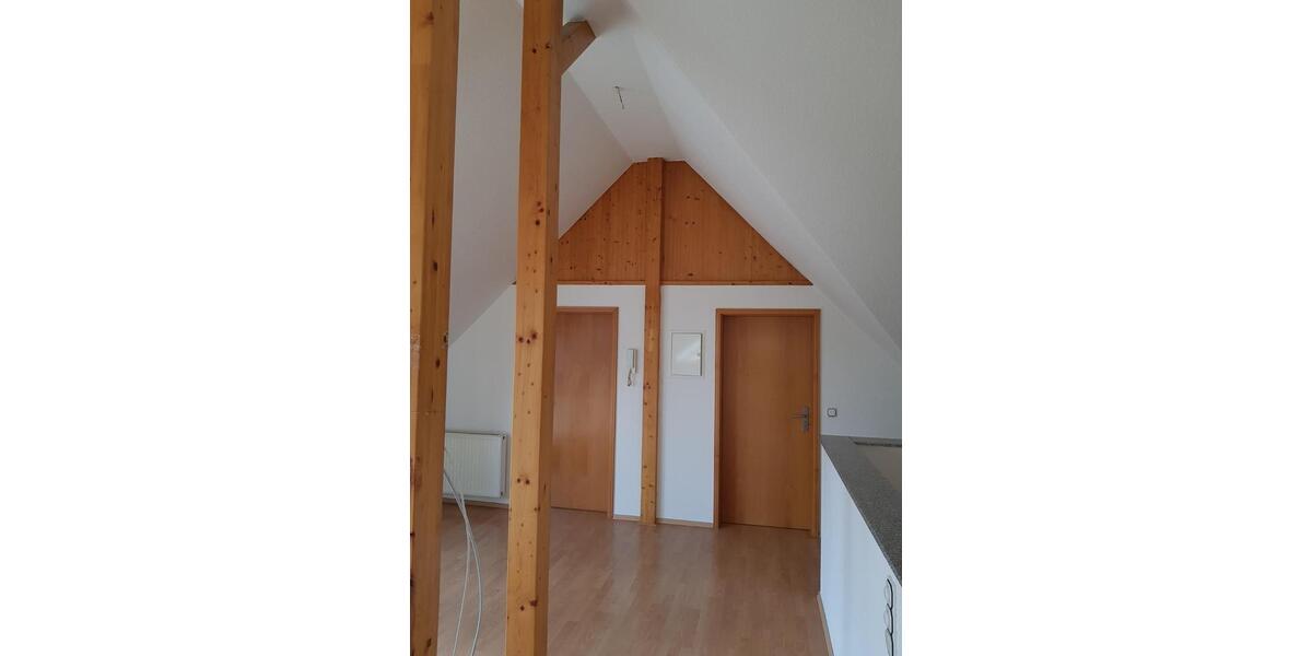 Dachgeschoßwohnung Hohenstein-Ernstthal Ernstthal - 3 Zimmer, 85 m&sup2;, 640&euro; | Angebot:25255010