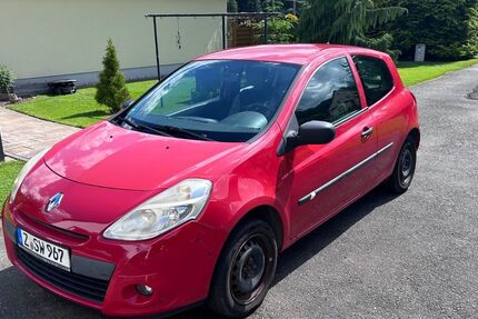 Renault Clio 126.000 km 1.850 &euro; Zwickau 08056