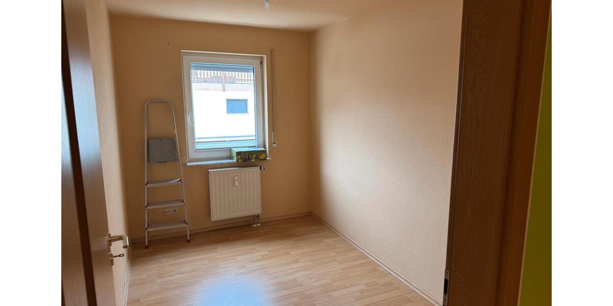 Hochparterre Rodewisch - 3 Zimmer, 65 m&sup2;, 70.000&euro; | Angebot:24850923