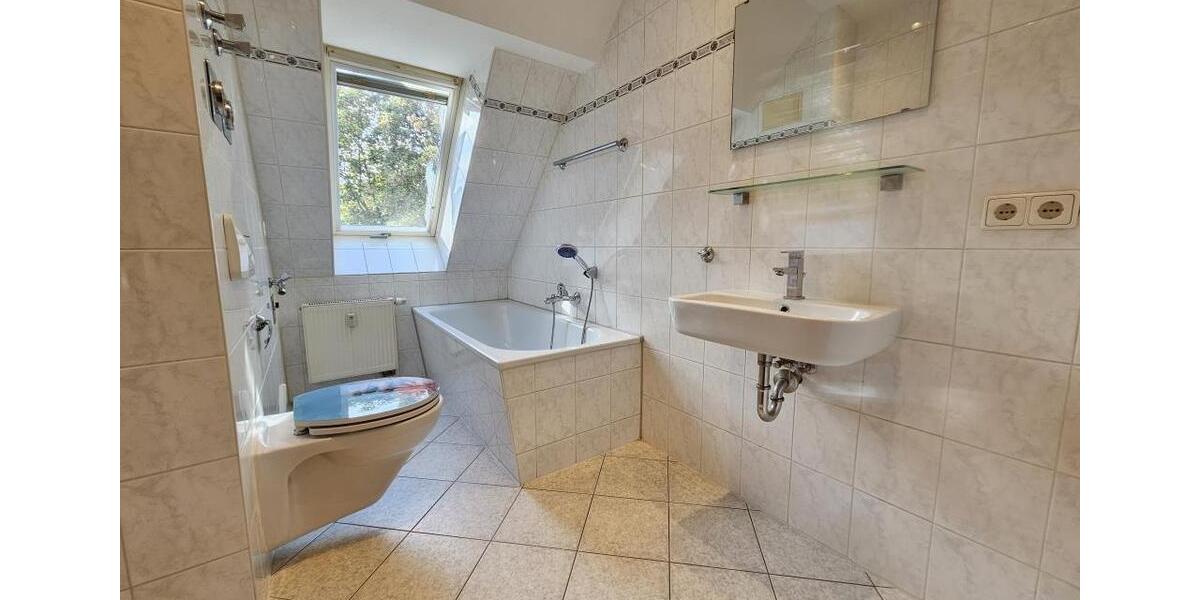 Dachgeschoßwohnung Zwickau Zwickau-Nord - 2 Zimmer, 52 m&sup2;, 338&euro; | Angebot:23524618