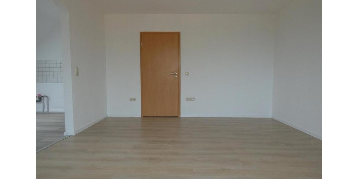 Dachgeschoßwohnung Zwickau Cainsdorf - 2 Zimmer, 43 m&sup2;, 250&euro; | Angebot:26644937