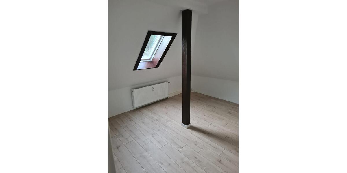 Dachgeschoßwohnung Wilkau-Haßlau Haßlau - 3 Zimmer, 50 m&sup2;, 350&euro; | Angebot:25253518