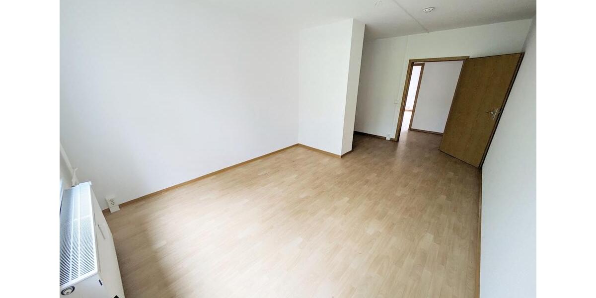 Etagenwohnung Limbach-Oberfrohna Oberfrohna - 3 Zimmer, 82 m&sup2;, 450&euro; | Angebot:26008244