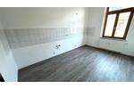 Etagenwohnung Werdau - 2 Zimmer, 59 m&sup2;, 325&euro; | Angebot:24978995