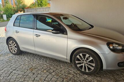 VW Golf 201.000 km 7.500 &euro; Aue 08280