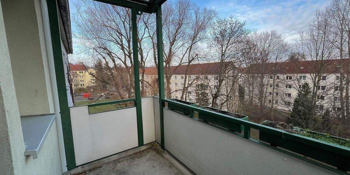 Etagenwohnung Zwickau Marienthal - 3 Zimmer, 60 m&sup2;, 349&euro; | Angebot:25740025