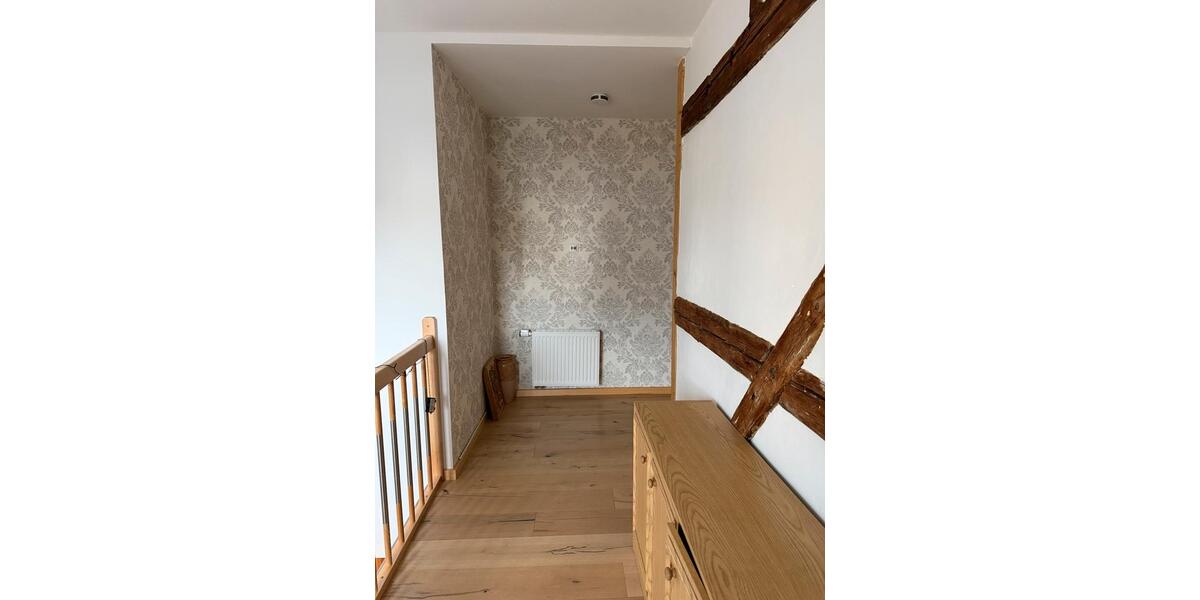 Etagenwohnung Zwickau Zwickau-Nord - 4 Zimmer, 160 m&sup2;, 1.550&euro; | Angebot:26662713