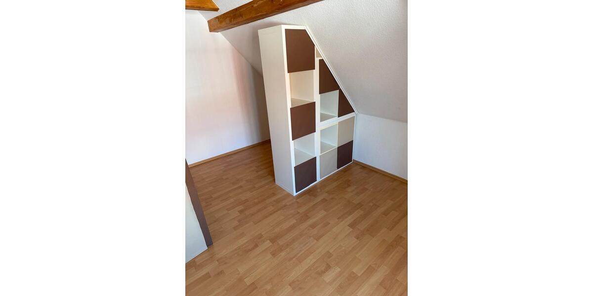 Dachgeschoßwohnung Zwickau Zwickau-Nord - 2 Zimmer, 45 m&sup2;, 390&euro; | Angebot:25283027