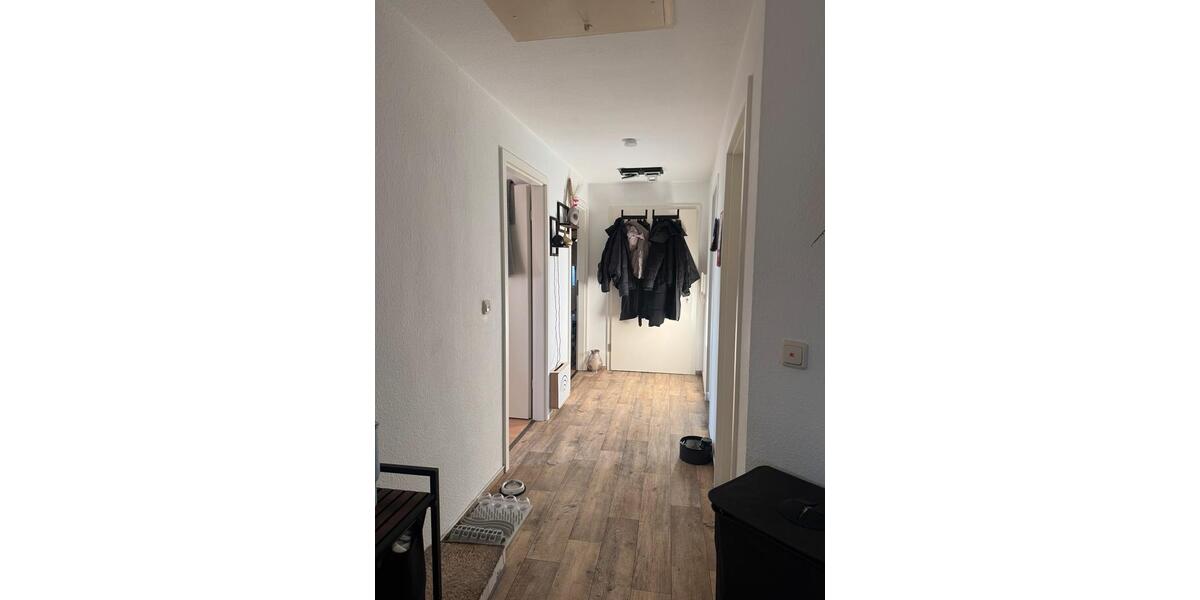 Dachgeschoßwohnung Schmölln - 4 Zimmer, 69 m&sup2;, 430&euro; | Angebot:25641959