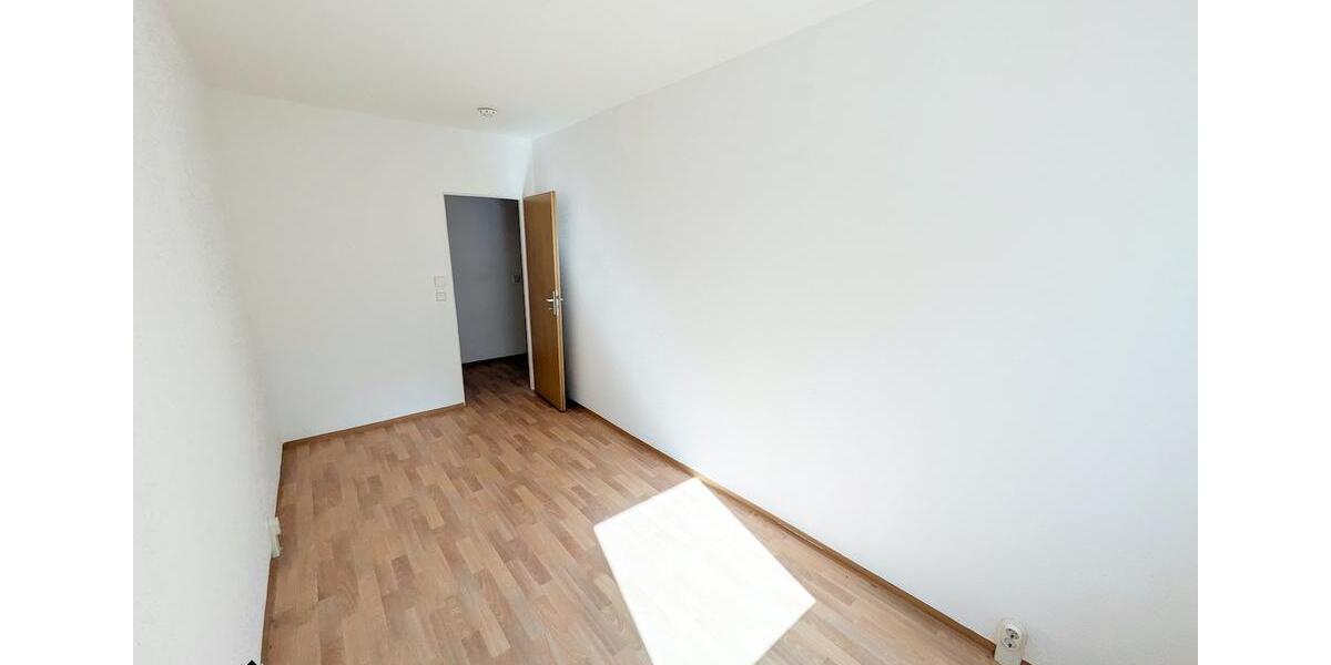 Etagenwohnung Limbach-Oberfrohna Oberfrohna - 3 Zimmer, 58 m&sup2;, 377&euro; | Angebot:25945631