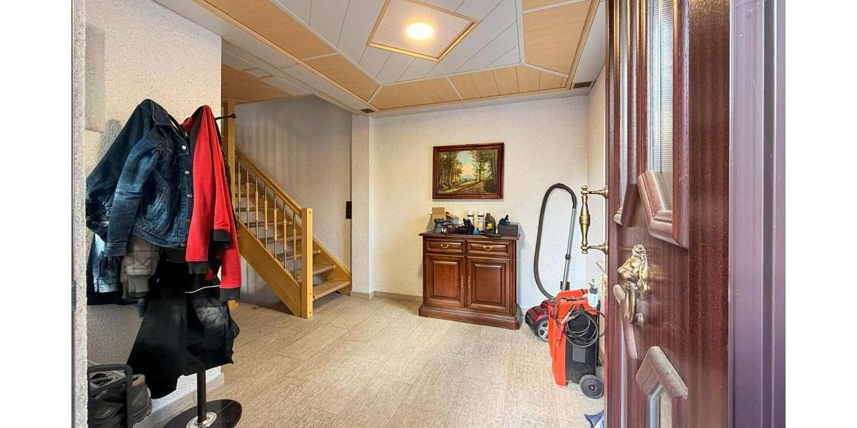 Charmante Doppelhaushälfte mit moderner Wärmepumpe, Wintergarten & gepflegtem Grundstück in BergaElster - Doppelhaushälfte Berga | Angebot:27056718