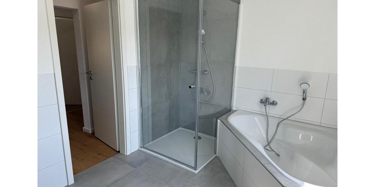 Etagenwohnung Schneeberg - 3 Zimmer, 88 m&sup2;, 830&euro; | Angebot:25782333