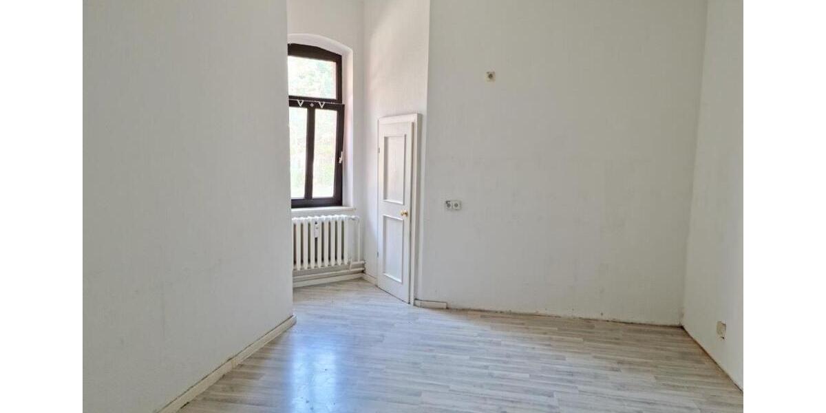 Erdgeschoßwohnung Zwickau Zwickau-Nord - 4 Zimmer, 156 m&sup2;, 900&euro; | Angebot:24910977