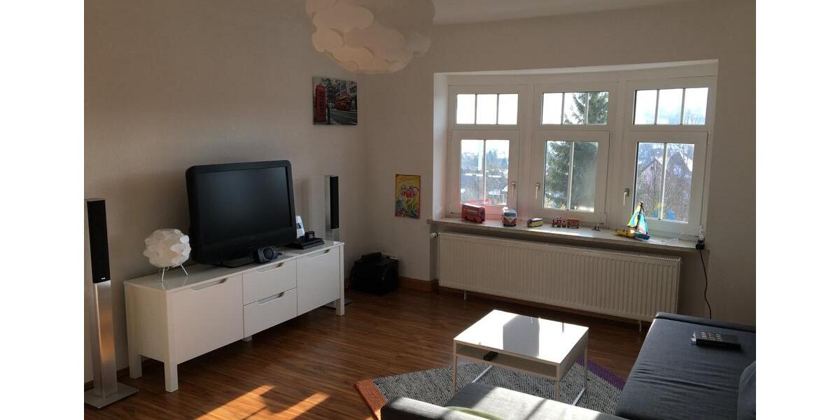 Dachgeschoßwohnung Ellefeld - 5 Zimmer, 93 m&sup2;, 400&euro; | Angebot:25302933