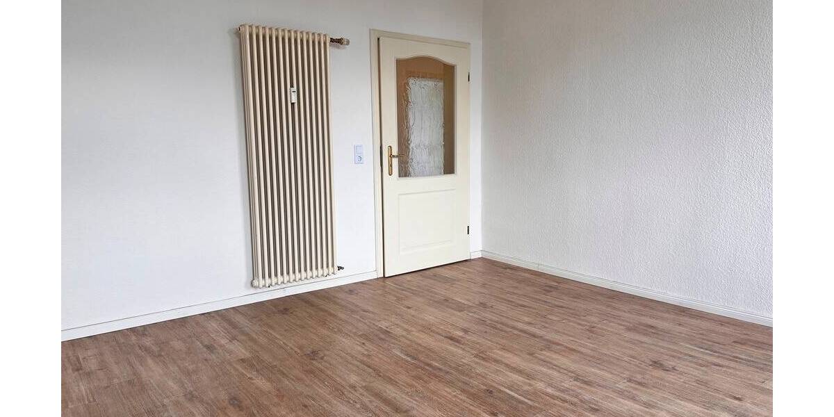Etagenwohnung Reichenbach Friesen - 3 Zimmer, 62 m&sup2;, 300&euro; | Angebot:26015990