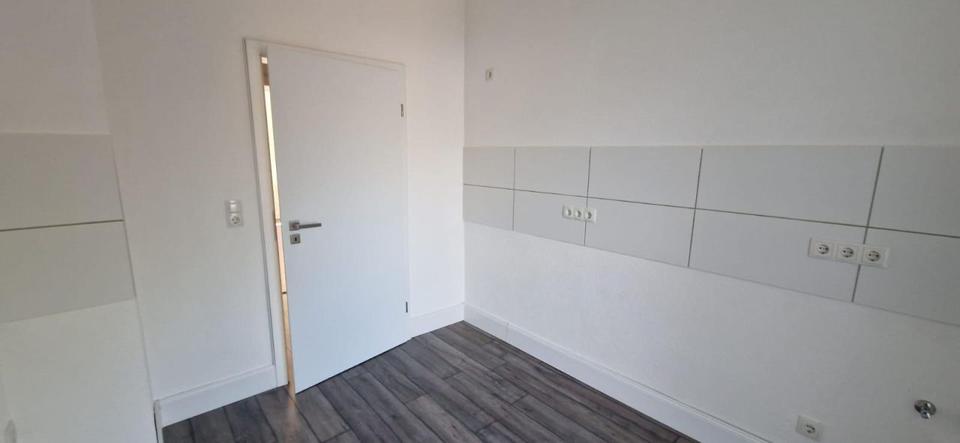 Erdgeschoßwohnung Meerane - 3 Zimmer, 68 m&sup2;, 405&euro; | Angebot:26676967