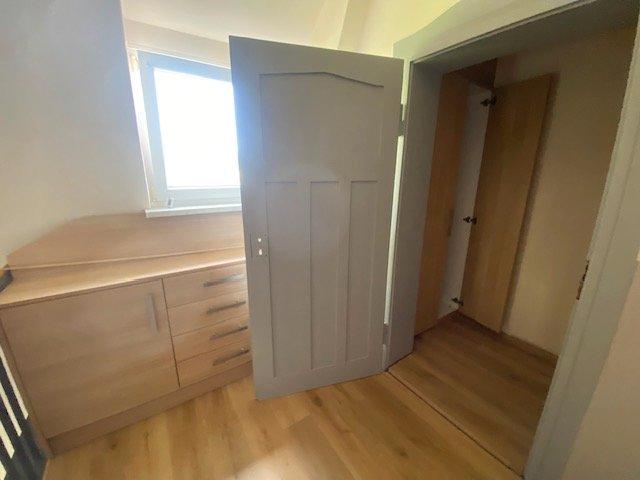 Dachgeschoßwohnung Ellefeld - 4 Zimmer, 95 m&sup2;, 665&euro; | Angebot:26682530
