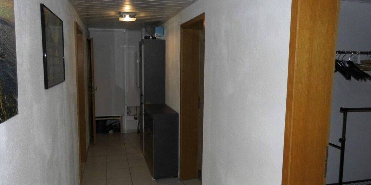 Etagenwohnung Reichenbach - 3 Zimmer, 68 m&sup2;, 400&euro; | Angebot:26824656
