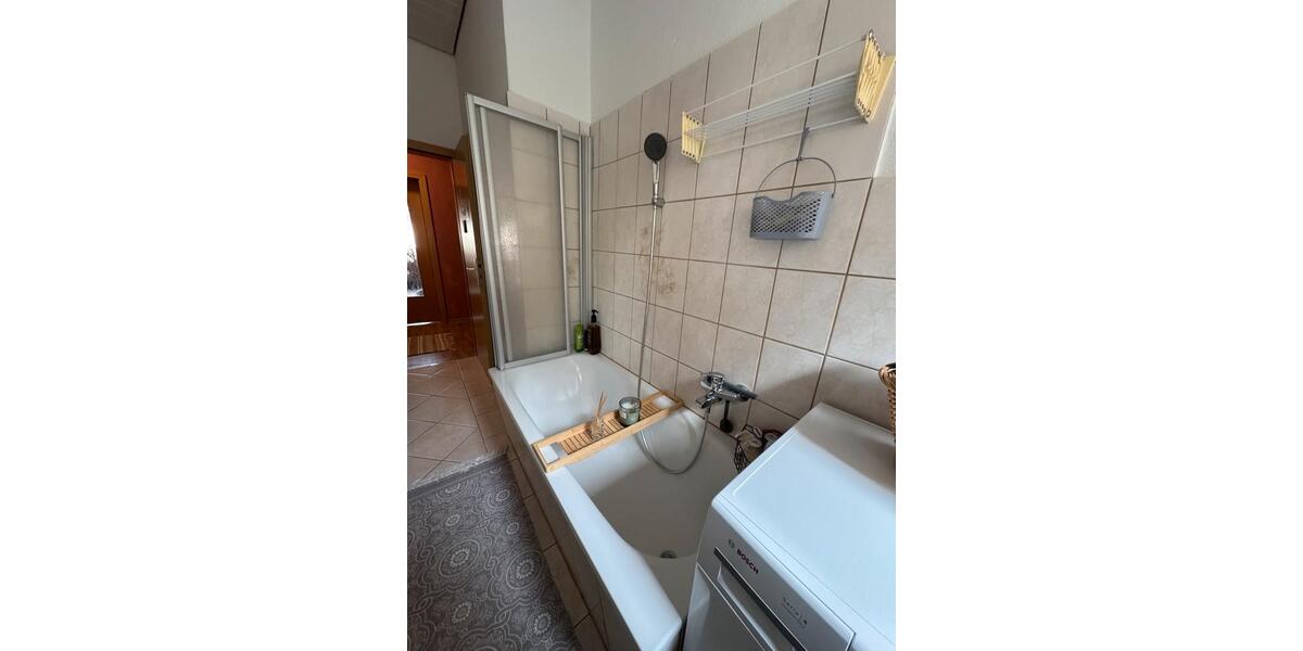 Dachgeschoßwohnung Aue-Bad Schlema Bad Schlema - 2.5 Zimmer, 61 m&sup2;, 336&euro; | Angebot:25872866