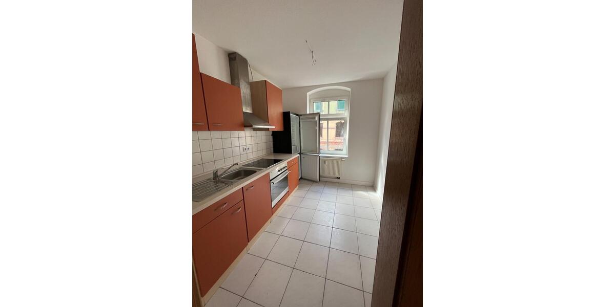 Etagenwohnung Zwickau Zwickau-West - 4 Zimmer, 91 m&sup2;, 600&euro; | Angebot:25853166