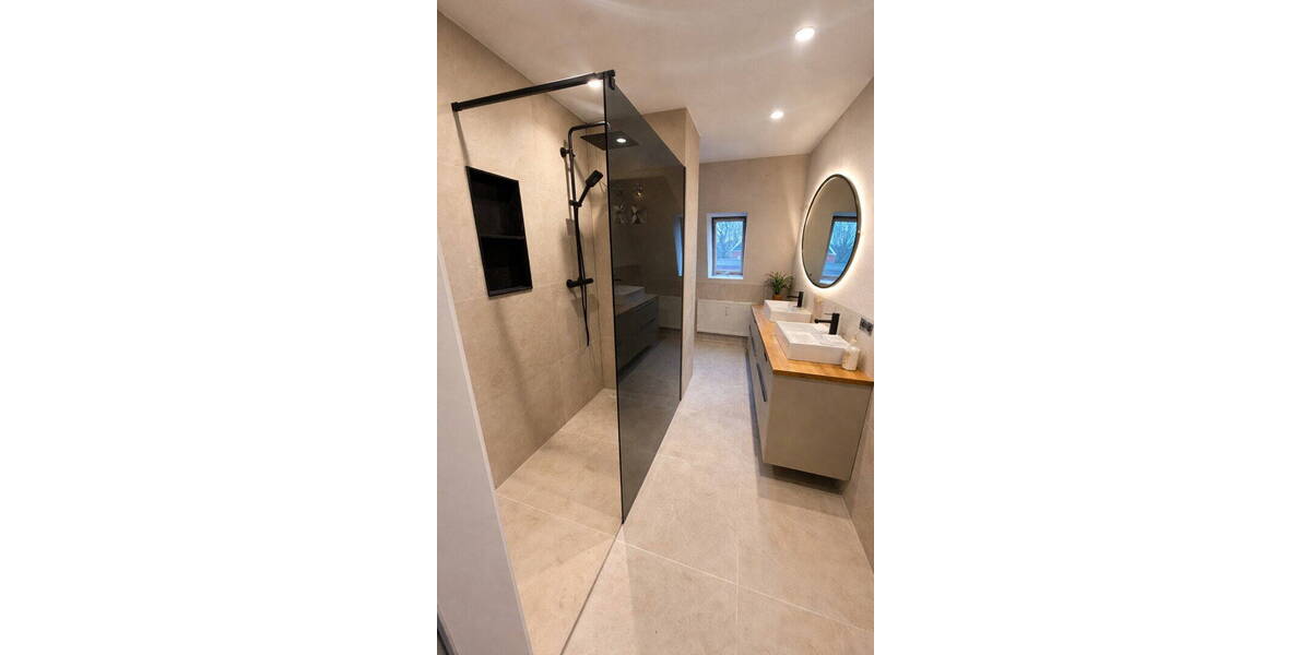 Etagenwohnung Zwickau Pölbitz - 3 Zimmer, 90 m&sup2;, 900&euro; | Angebot:25969722