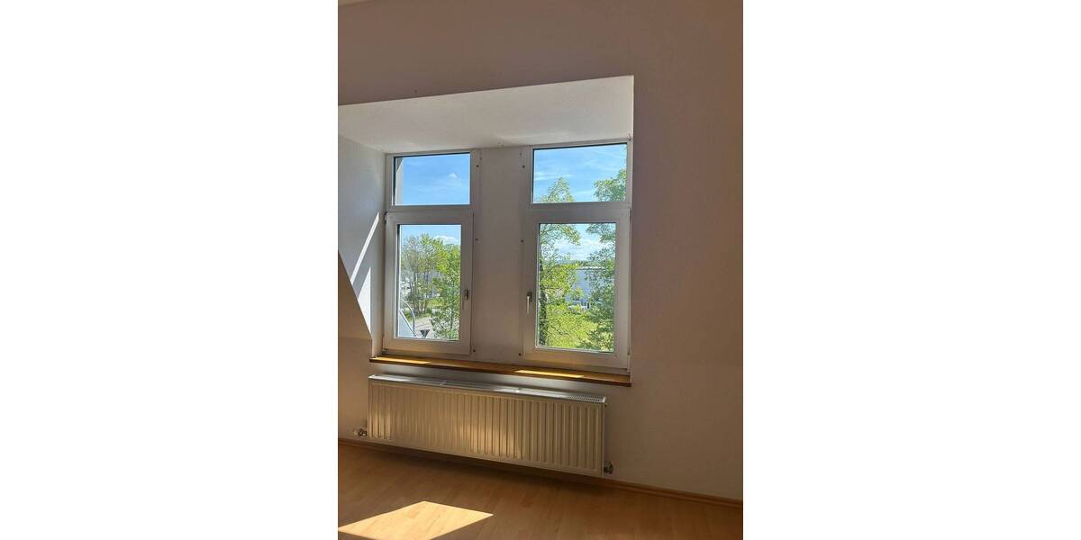Etagenwohnung Zwickau Bahnhofsvorstadt - 4 Zimmer, 80 m&sup2;, 450&euro; | Angebot:25737496