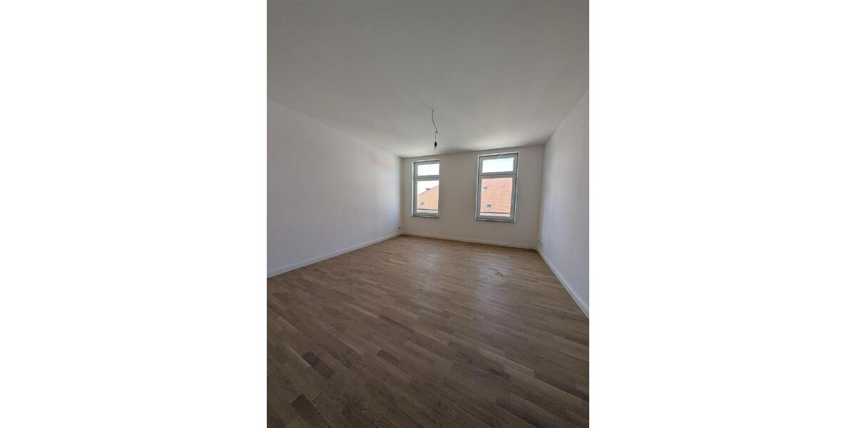 Maisonettenwohnung Zwickau - 5 Zimmer, 175 m&sup2;, 1.300&euro; | Angebot:26621738